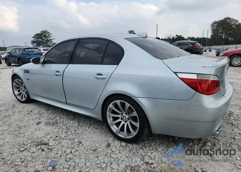 2007 BMW M5 z USA, uszkodzony, nr VIN WBSNB93557CX07317